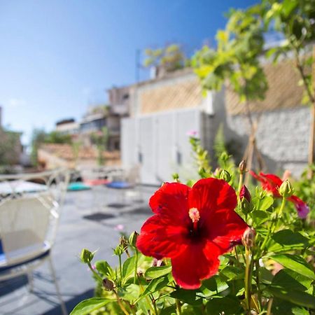 Lovely Two-Bedroom Apartment With Roof Garden! Ep7 เอเธนส์ ภายนอก รูปภาพ